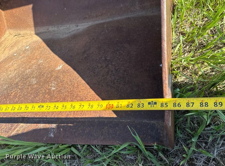 image for item EQ1430 1988 Ford TW-15 tractor