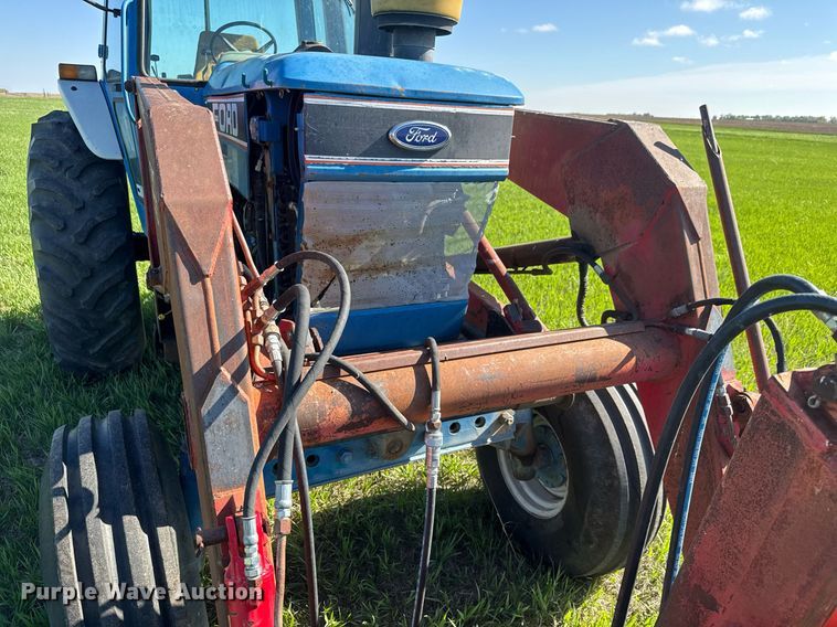 image for item EQ1430 1988 Ford TW-15 tractor