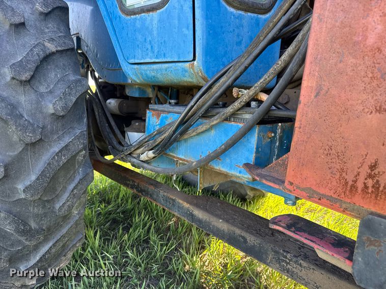 image for item EQ1430 1988 Ford TW-15 tractor