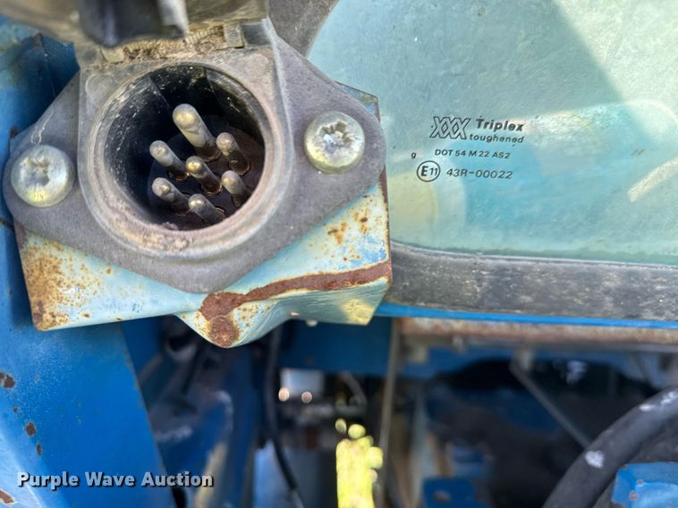 image for item EQ1430 1988 Ford TW-15 tractor