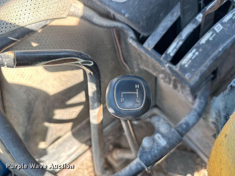 image for item EQ1430 1988 Ford TW-15 tractor