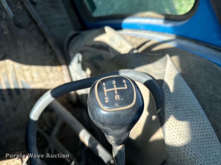 image for item EQ1430 1988 Ford TW-15 tractor