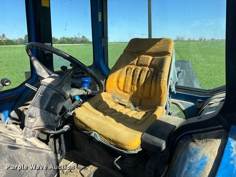 image for item EQ1430 1988 Ford TW-15 tractor