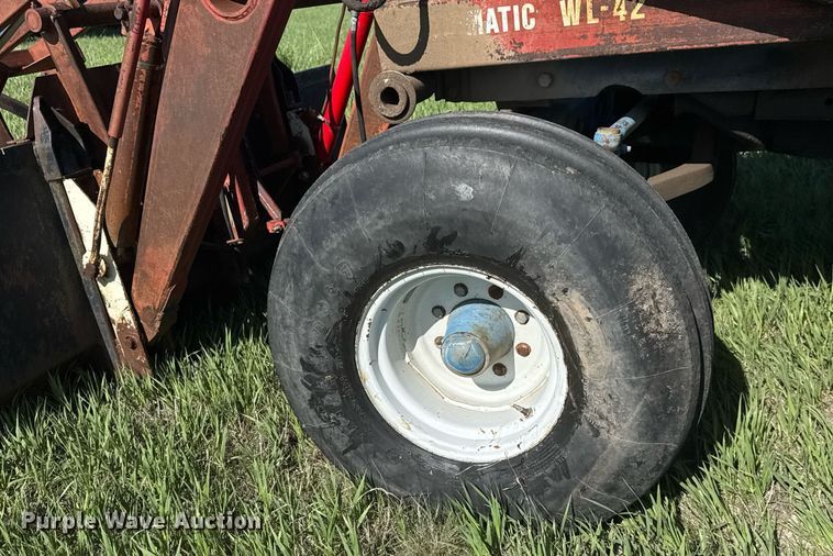 image for item EQ1430 1988 Ford TW-15 tractor