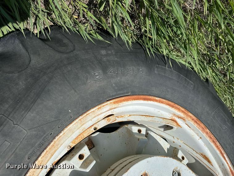 image for item EQ1430 1988 Ford TW-15 tractor