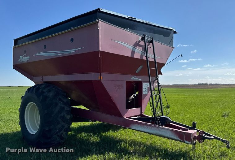 image for item EQ1431 2003 Demco 750 grain cart