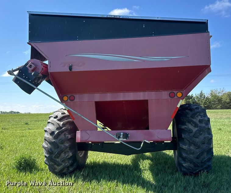 image for item EQ1431 2003 Demco 750 grain cart