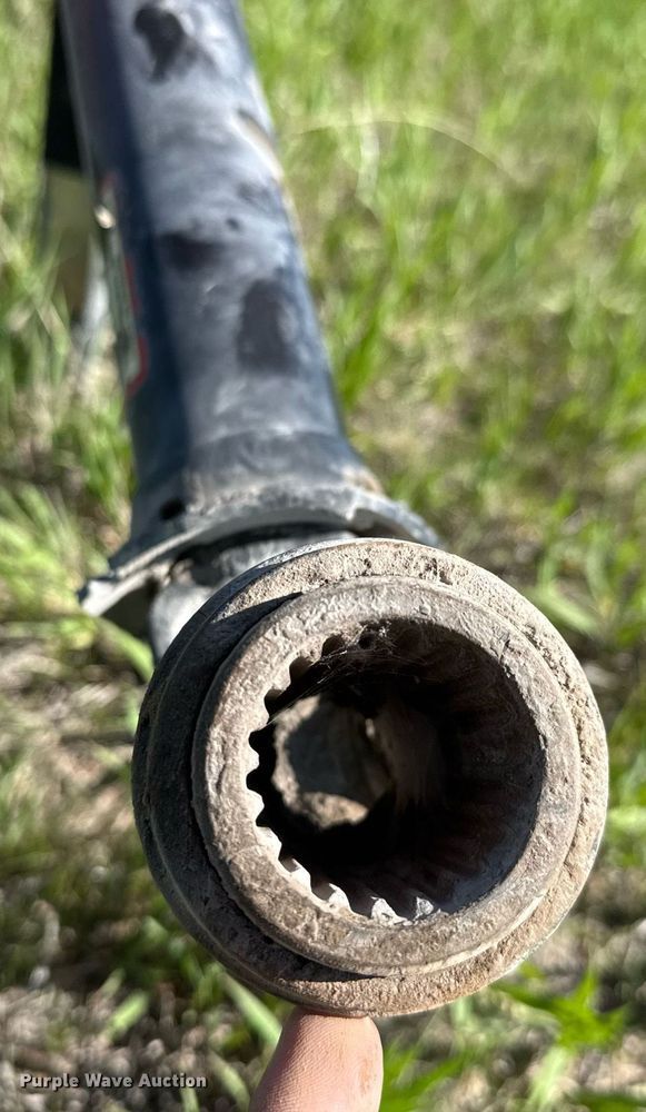 image for item EQ1431 2003 Demco 750 grain cart