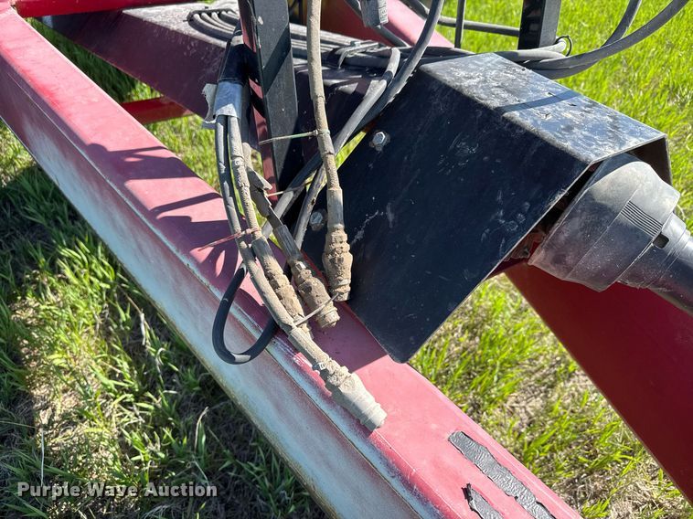 image for item EQ1431 2003 Demco 750 grain cart