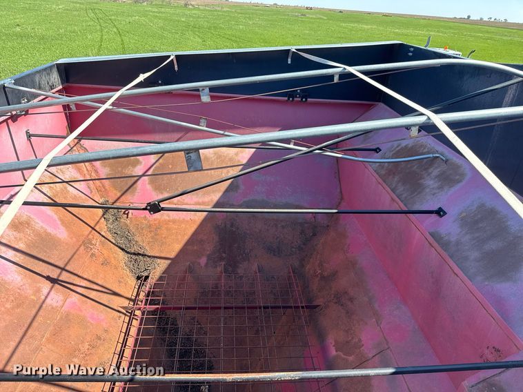 image for item EQ1431 2003 Demco 750 grain cart