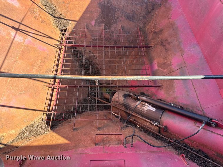 image for item EQ1431 2003 Demco 750 grain cart