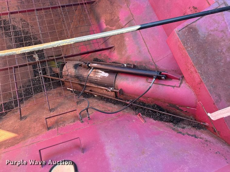 image for item EQ1431 2003 Demco 750 grain cart