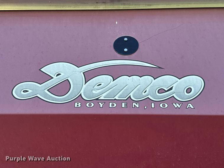 image for item EQ1431 2003 Demco 750 grain cart