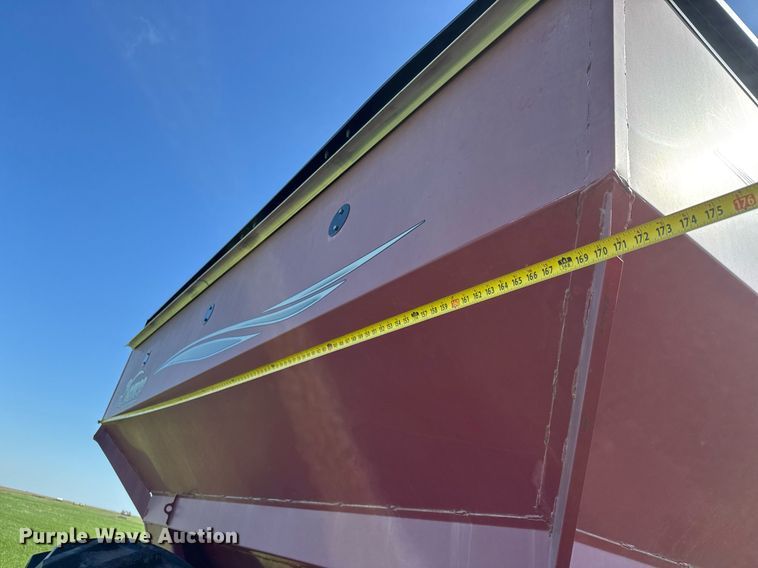 image for item EQ1431 2003 Demco 750 grain cart