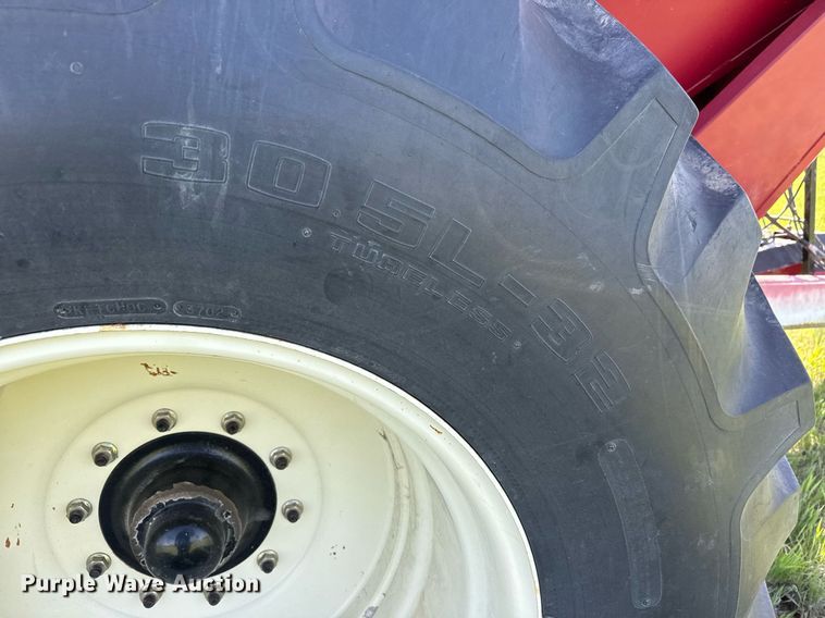 image for item EQ1431 2003 Demco 750 grain cart