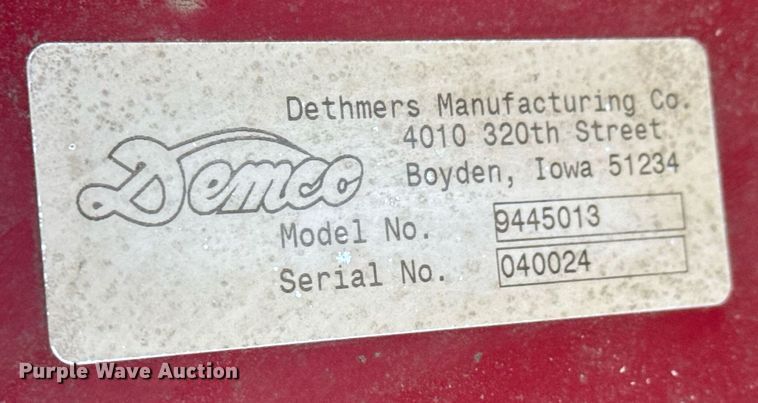 image for item EQ1431 2003 Demco 750 grain cart