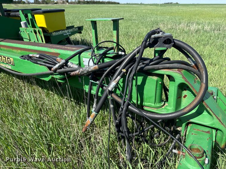 image for item EQ1432 2002 John Deere 1770 Conservation planter