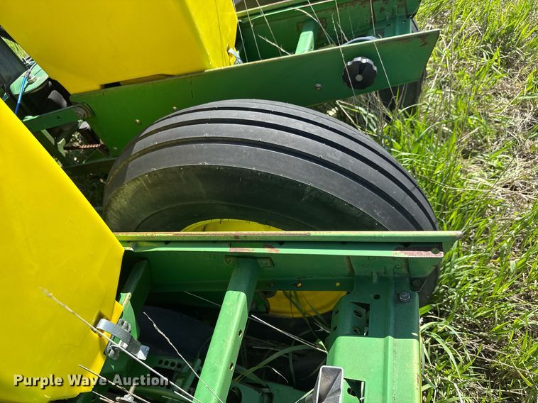 image for item EQ1432 2002 John Deere 1770 Conservation planter