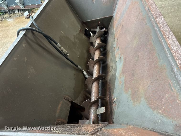 image for item EQ1486 Becker 78HDI Wood Chuck skid steer spreader bucket 