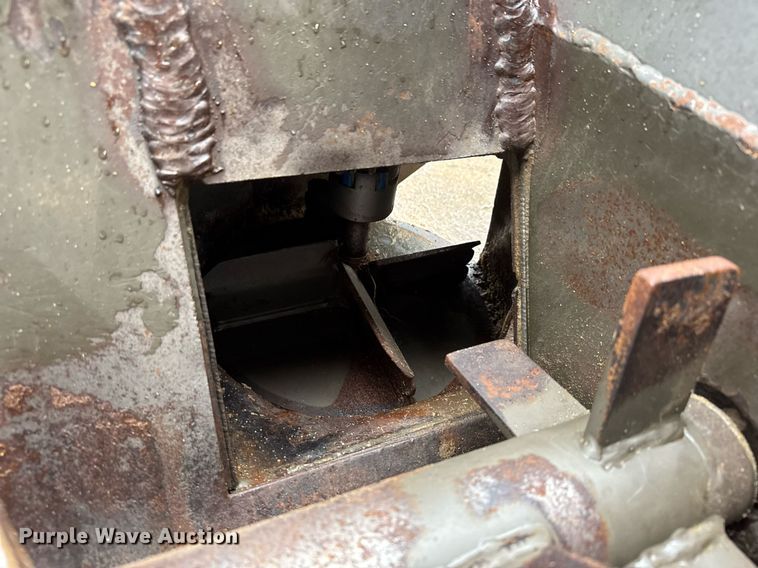 image for item EQ1486 Becker 78HDI Wood Chuck skid steer spreader bucket 