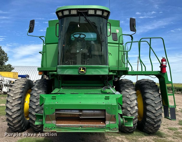 image for item EQ4760 2002 John Deere 9750 STS combine