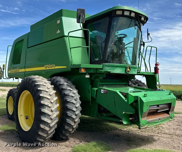 image for item EQ4760 2002 John Deere 9750 STS combine