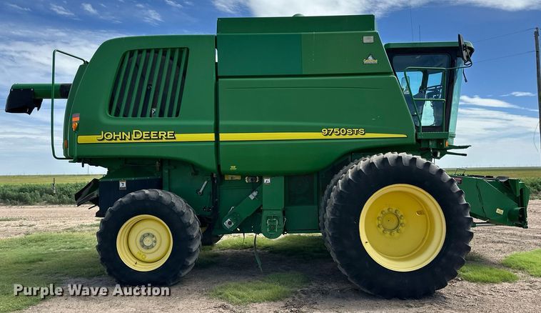 image for item EQ4760 2002 John Deere 9750 STS combine