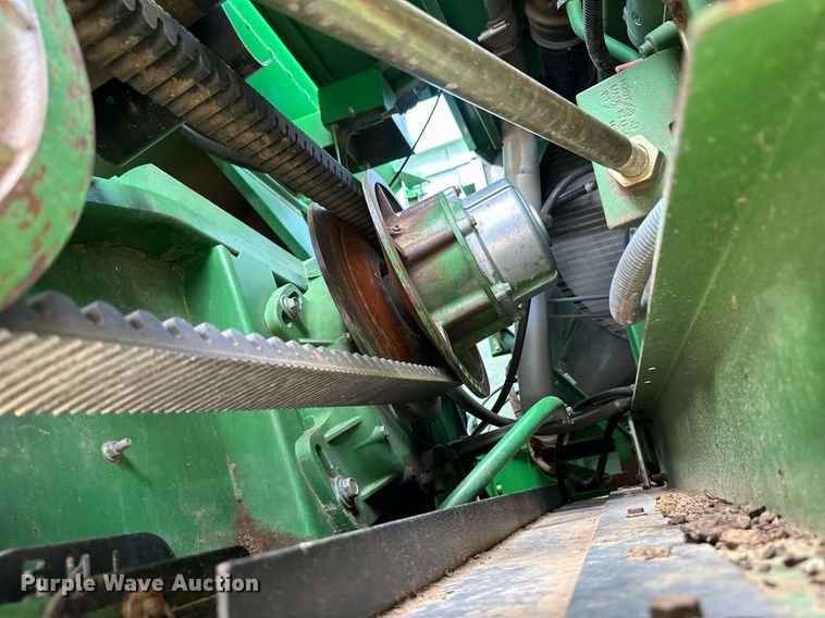 image for item EQ4760 2002 John Deere 9750 STS combine