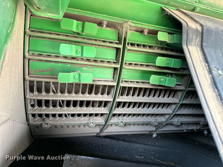 image for item EQ4760 2002 John Deere 9750 STS combine