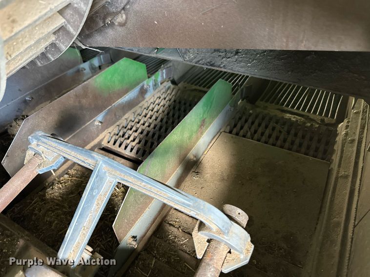 image for item EQ4760 2002 John Deere 9750 STS combine