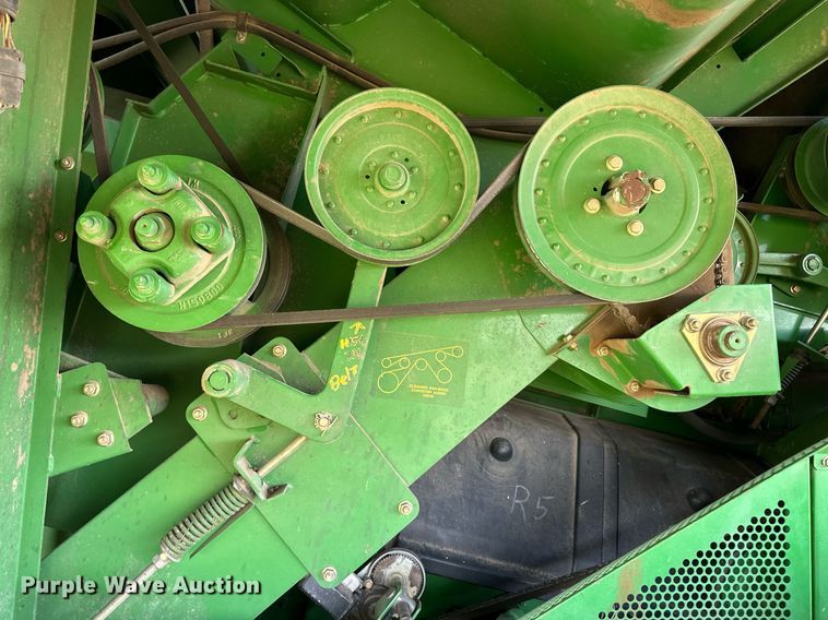 image for item EQ4760 2002 John Deere 9750 STS combine