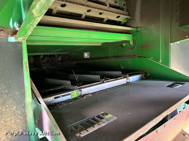 image for item EQ4760 2002 John Deere 9750 STS combine