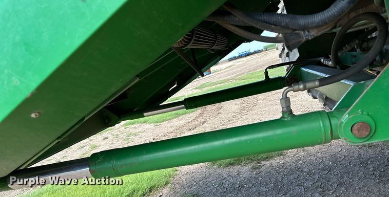 image for item EQ4760 2002 John Deere 9750 STS combine