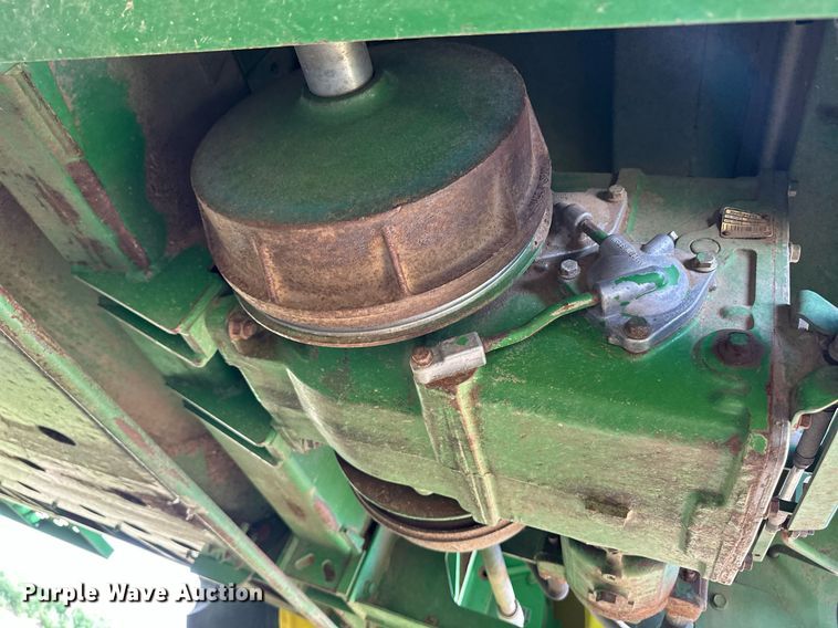 image for item EQ4760 2002 John Deere 9750 STS combine