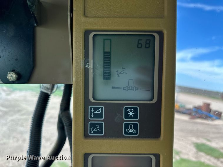 image for item EQ4760 2002 John Deere 9750 STS combine