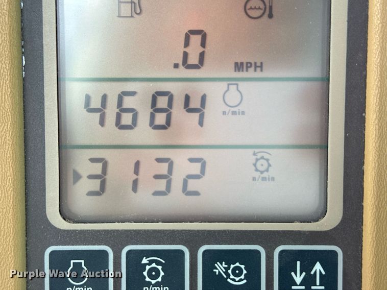 image for item EQ4760 2002 John Deere 9750 STS combine