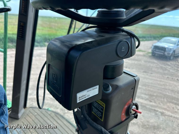 image for item EQ4760 2002 John Deere 9750 STS combine