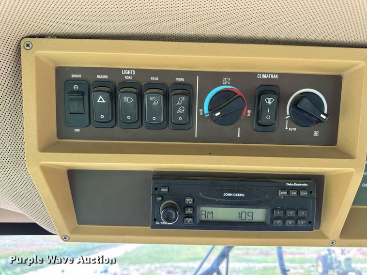 image for item EQ4760 2002 John Deere 9750 STS combine