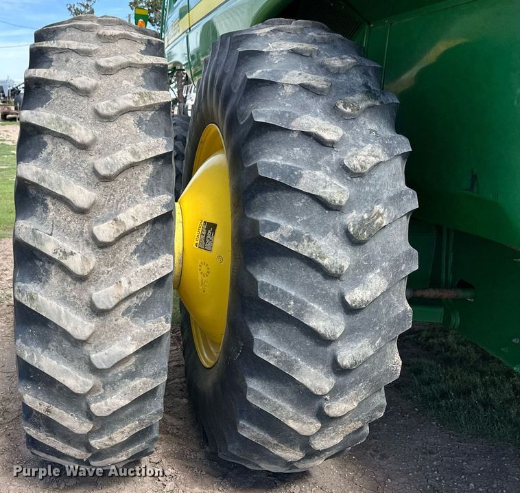 image for item EQ4760 2002 John Deere 9750 STS combine