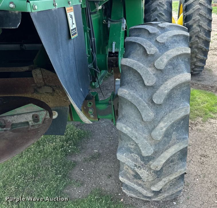 image for item EQ4760 2002 John Deere 9750 STS combine