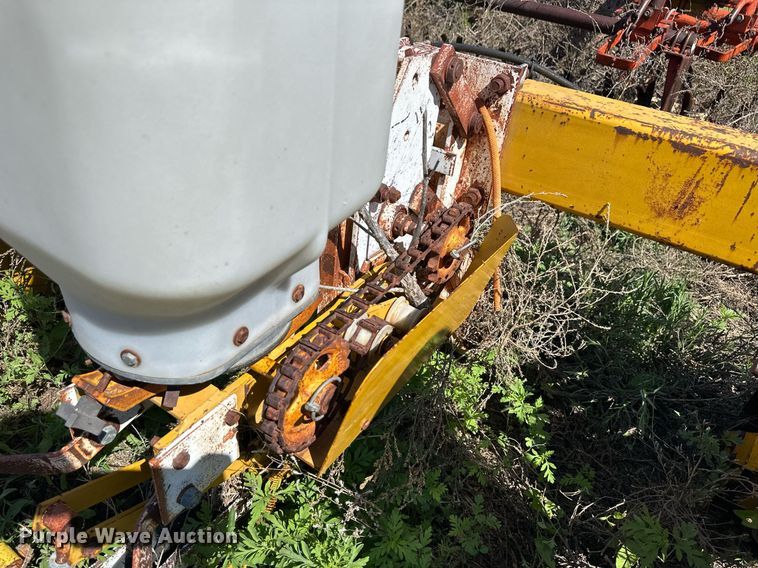 image for item EQ4770 Buffalo planter