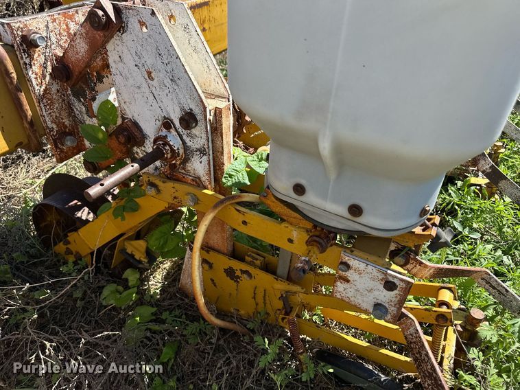 image for item EQ4770 Buffalo planter