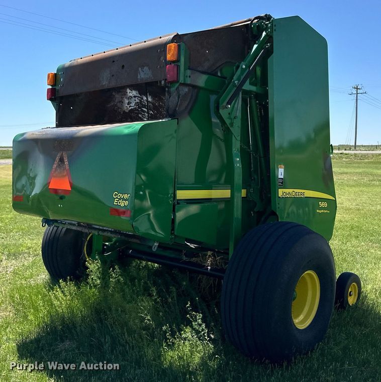 image for item EQ4771 John Deere 569 MegaWide Plus round baler