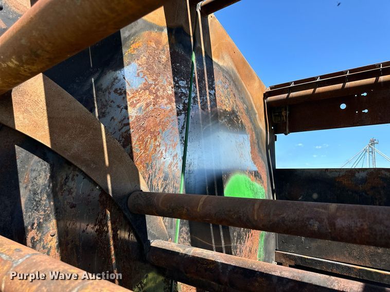 image for item EQ4771 John Deere 569 MegaWide Plus round baler