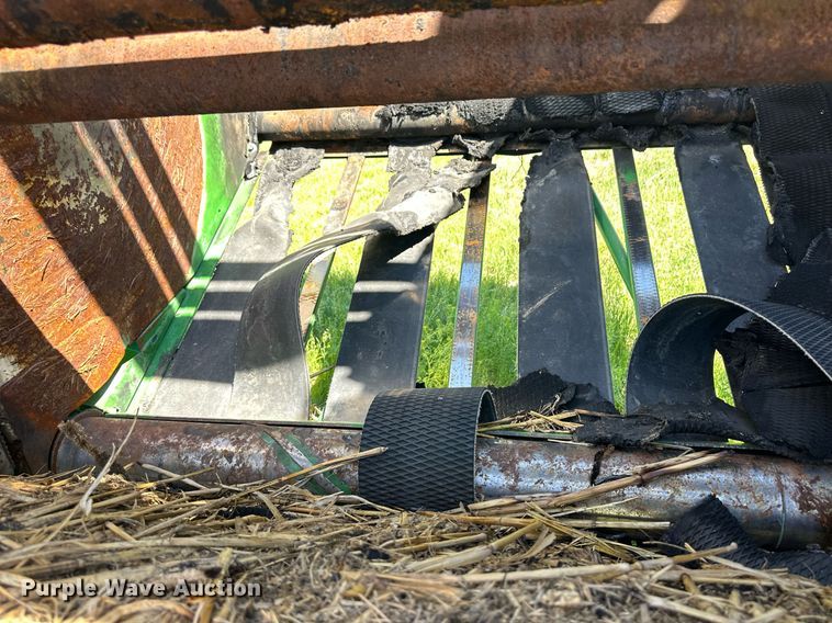 image for item EQ4771 John Deere 569 MegaWide Plus round baler