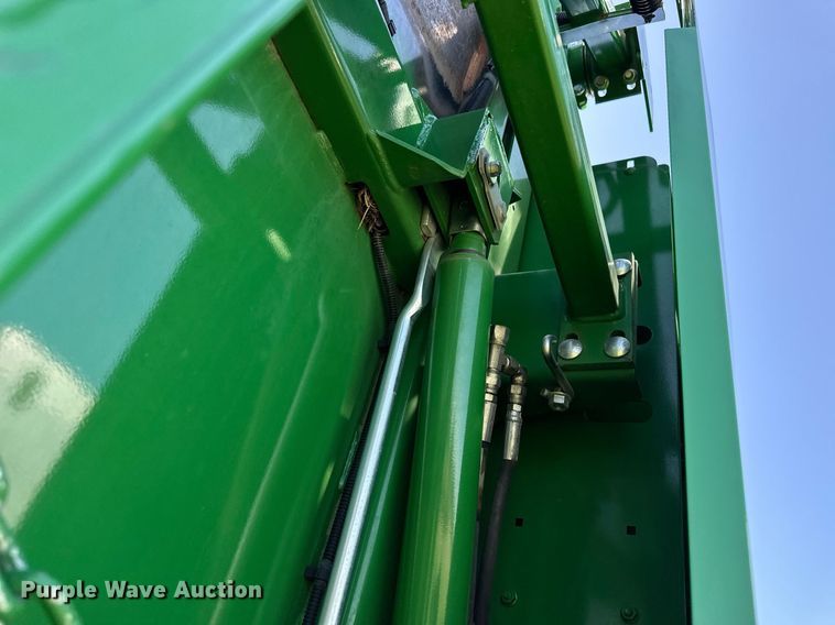 image for item EQ4771 John Deere 569 MegaWide Plus round baler