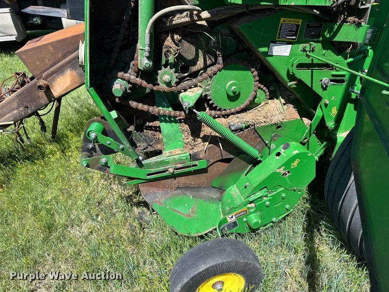 image for item EQ4771 John Deere 569 MegaWide Plus round baler