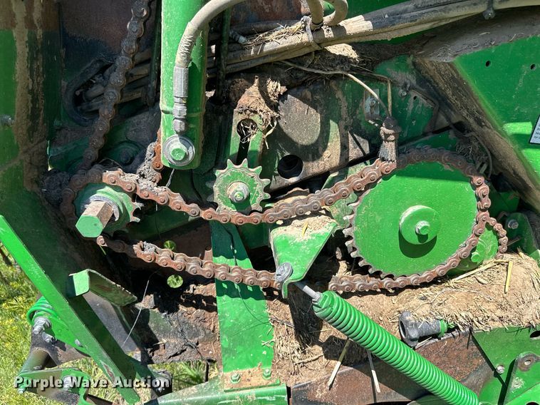 image for item EQ4771 John Deere 569 MegaWide Plus round baler