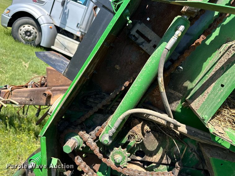 image for item EQ4771 John Deere 569 MegaWide Plus round baler