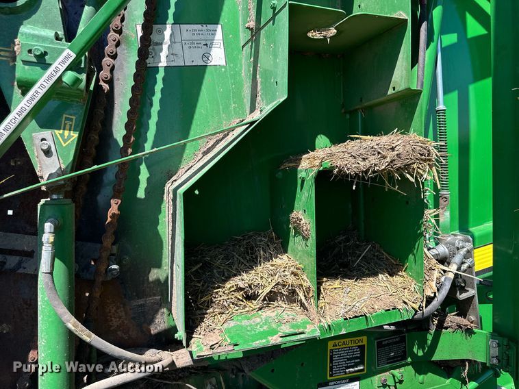 image for item EQ4771 John Deere 569 MegaWide Plus round baler